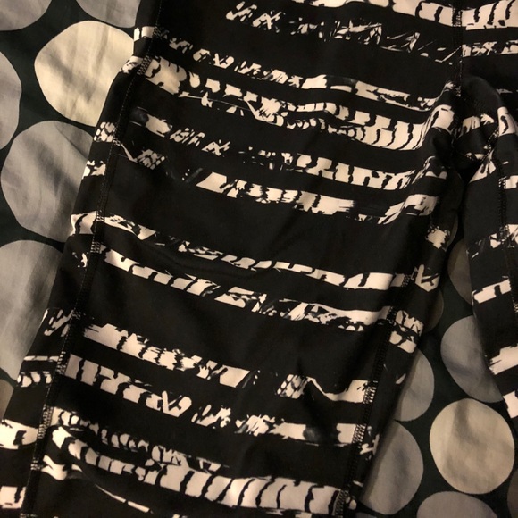 Old Navy Compression Pants - Picture 3 of 3